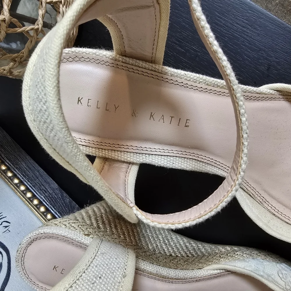 Kelly & Katie Cream Lace Women’s Espadrilles Wedges